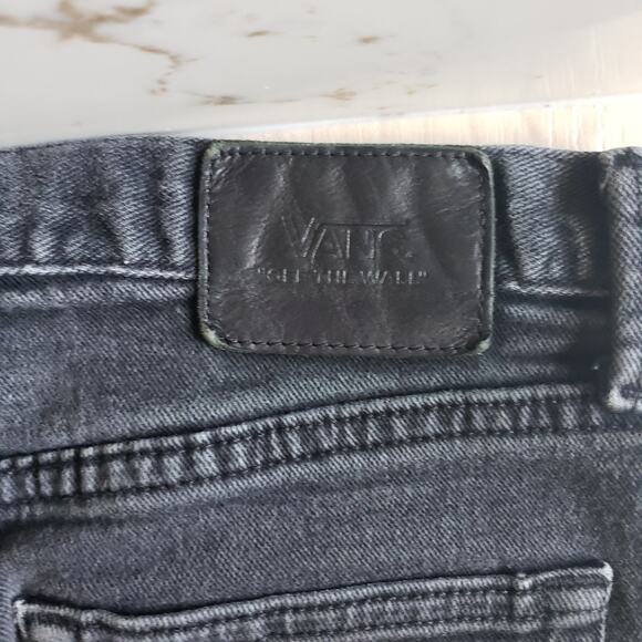 Vans V16 Jeans Mens 30x32 Black Slim Fit Mid Rise Skateboarding Denim Pants - Picture 3 of 9